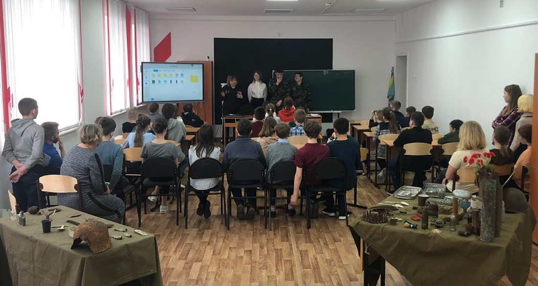 Поисковики  рассказали о дивизии школьникам из Зоркальцево