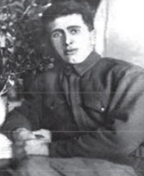 Кузьмин И.И., работник аэродрома.JPG