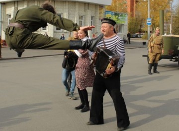 Фото реконструкции "Проводы дивизии"